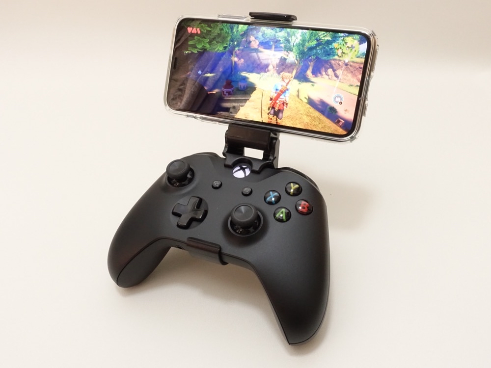 レビュー Xbox Oneのコントローラーにiphoneを装着できるスマホホルダー
