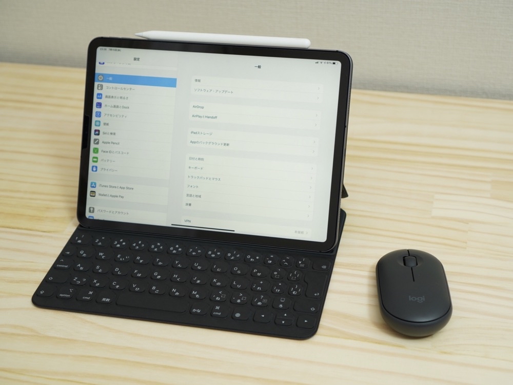 Smart Keyboard Folio+マウス