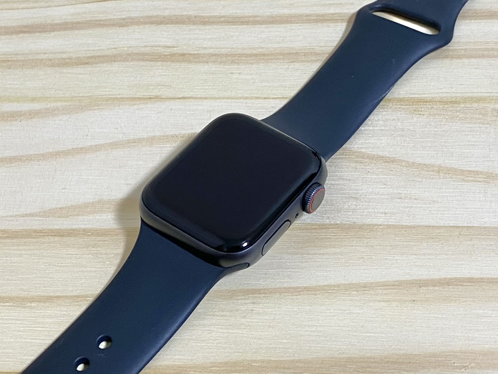 Apple Watch】アルミニウムケースは傷が付きやすい？1年使った結果…